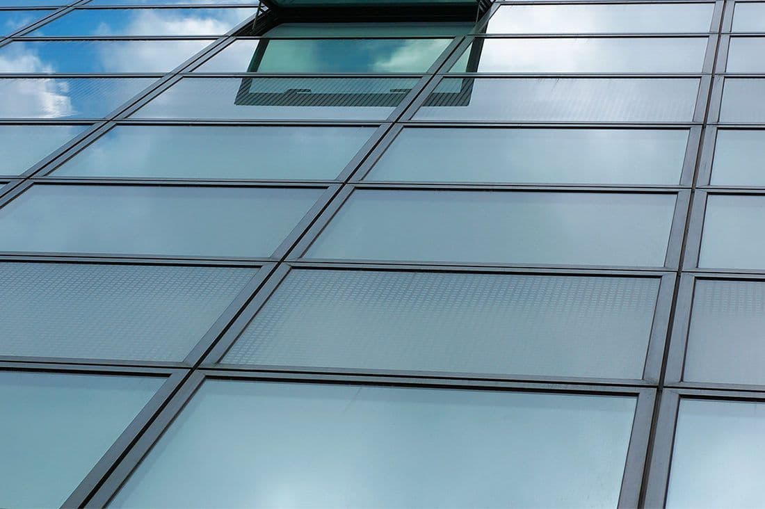 Semi-Structural Facades